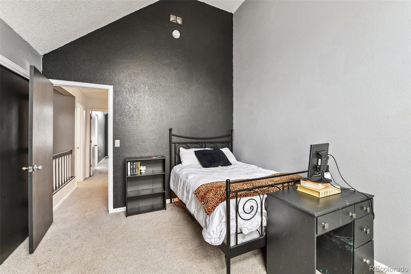 5732 W Atlantic Place