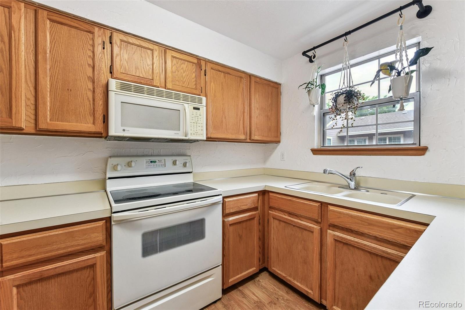 5732 W Atlantic Place