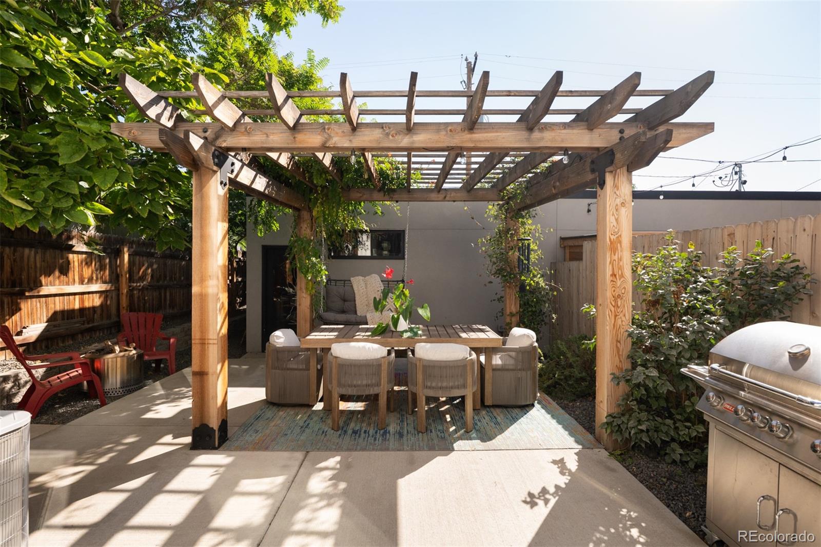 3948 N Navajo Street