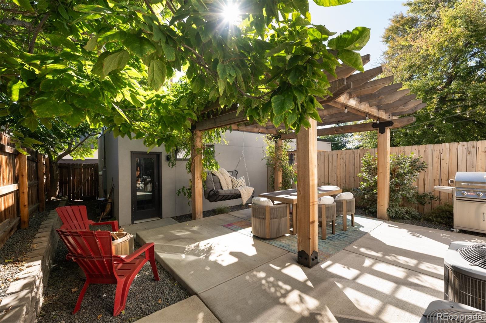 3948 N Navajo Street
