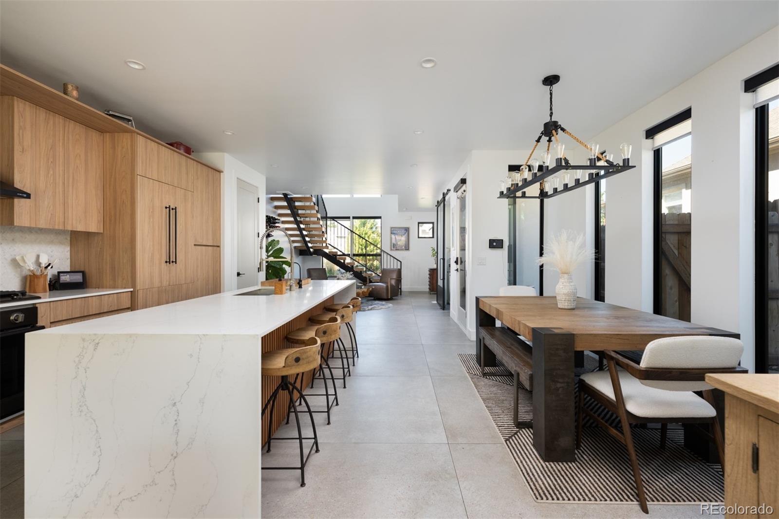 3948 N Navajo Street
