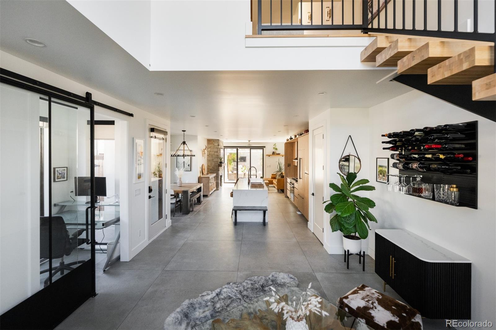 3948 N Navajo Street
