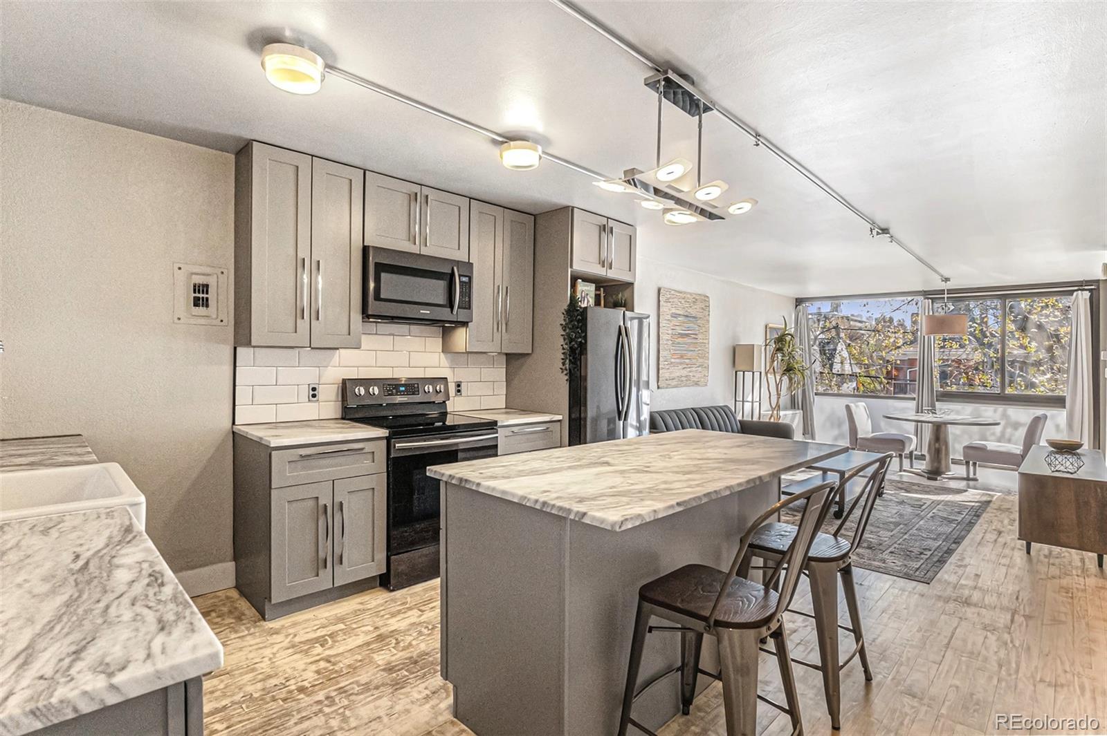 1050 N Corona Street Unit: 206