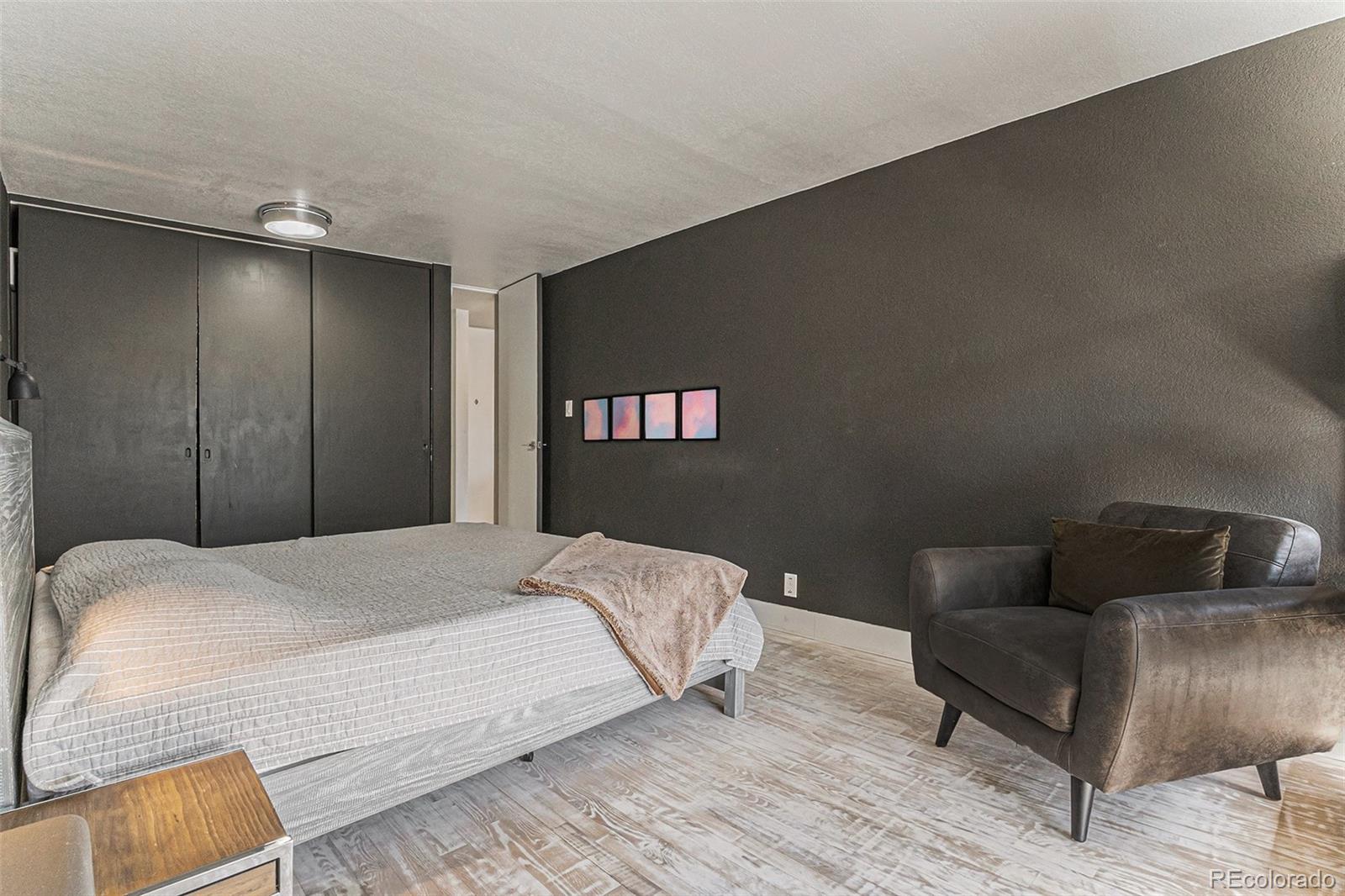 1050 N Corona Street Unit: 206