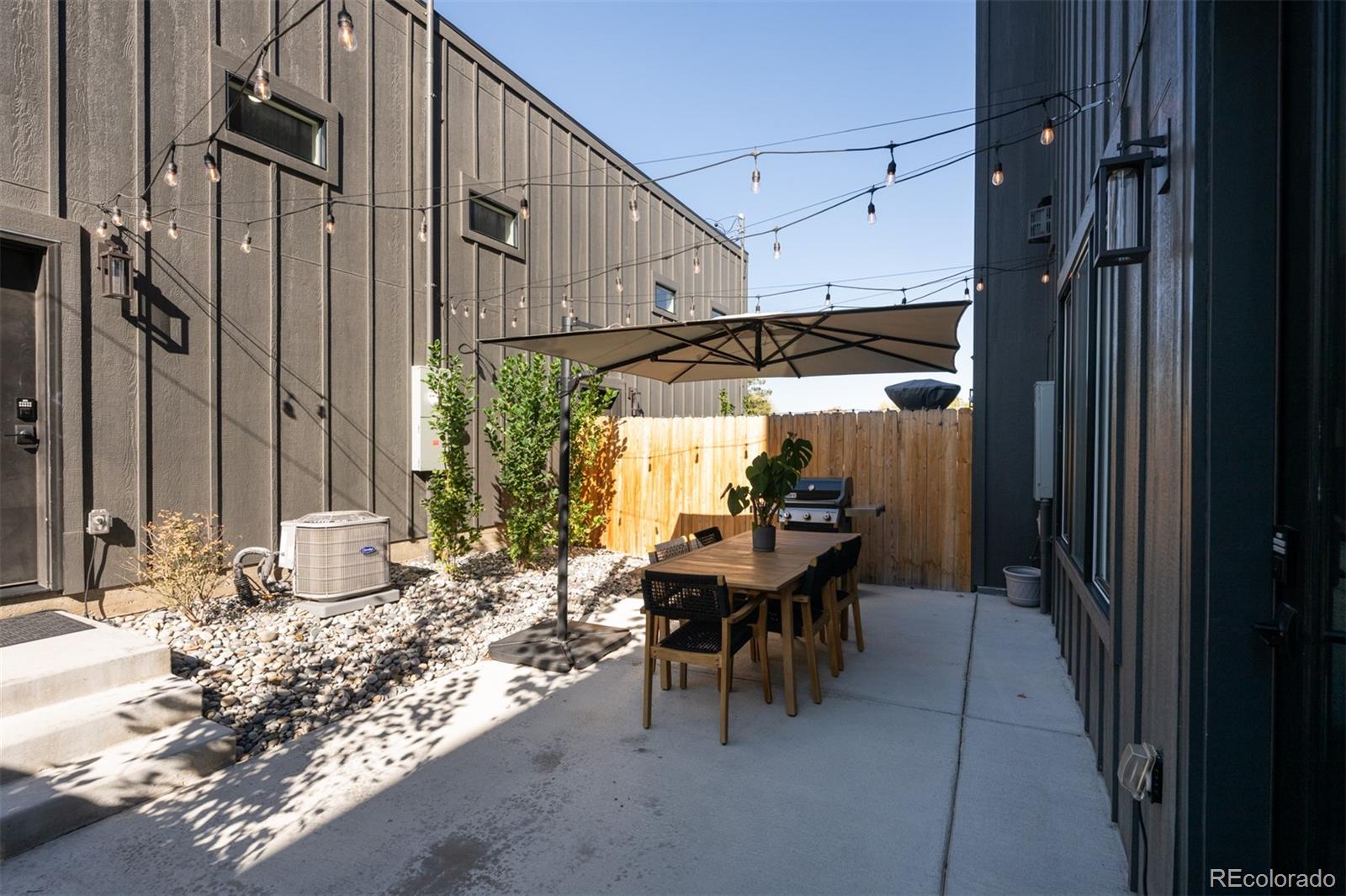 1695 Zenobia Street Unit: 1