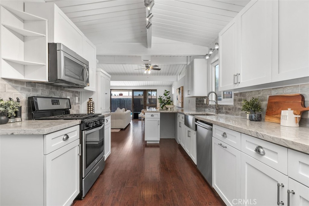724 N Vine