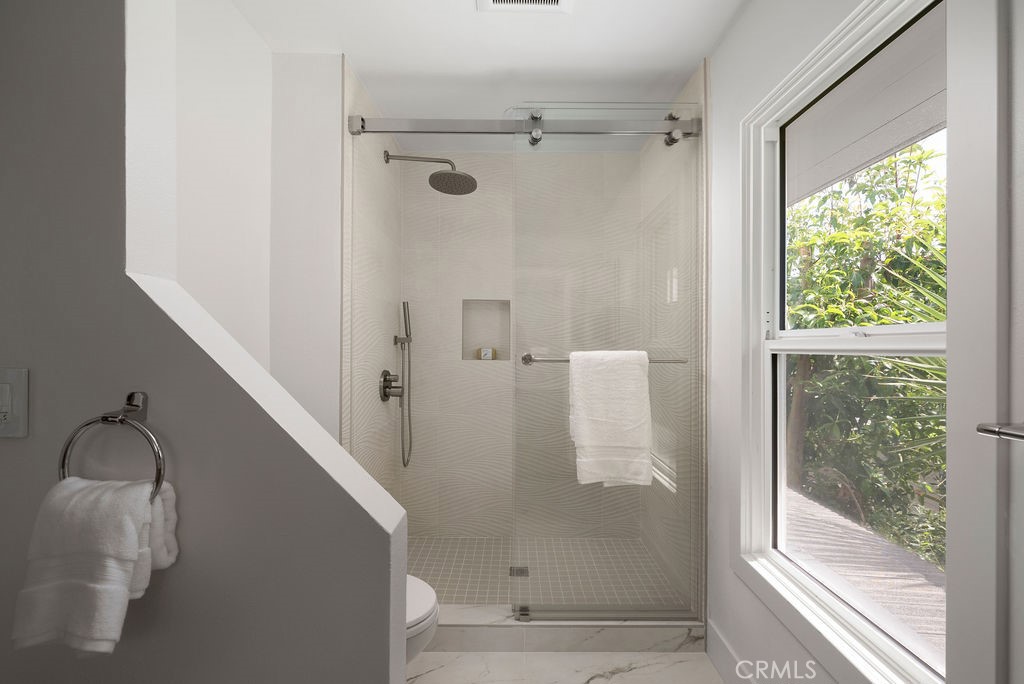 2315 Hillview