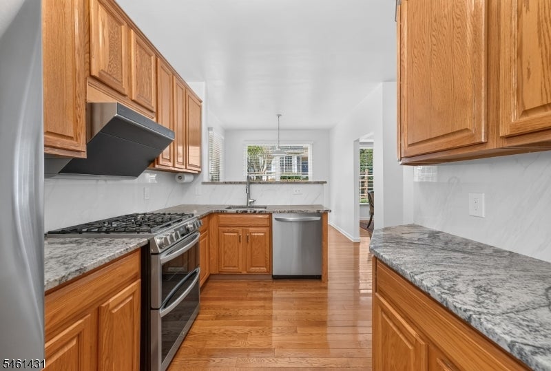 27 La Costa Dr
