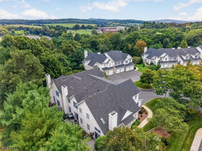 27 La Costa Dr