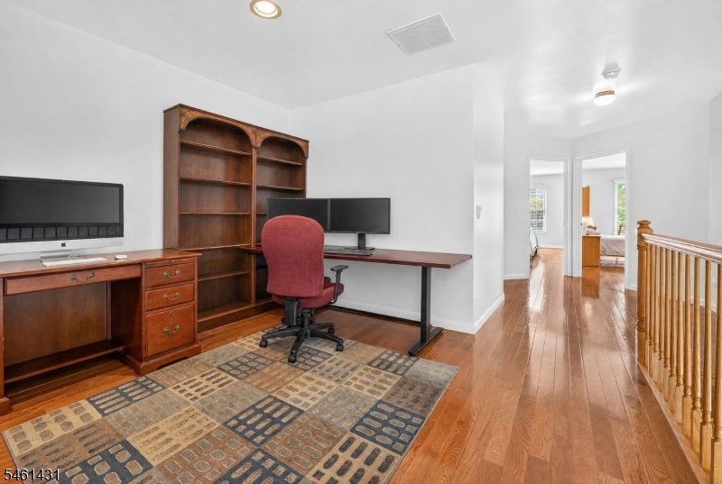 27 La Costa Dr