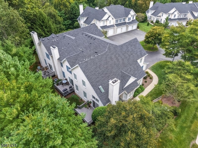 27 La Costa Dr