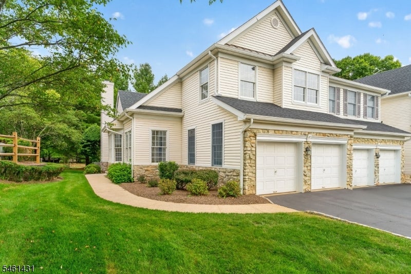 27 La Costa Dr
