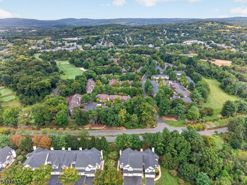 27 La Costa Dr