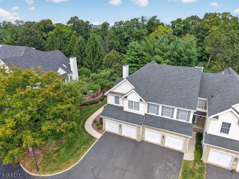 27 La Costa Dr