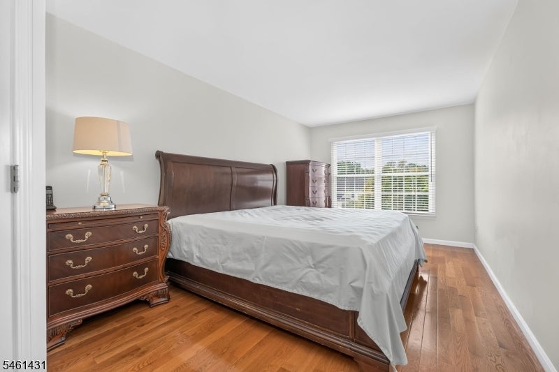 27 La Costa Dr