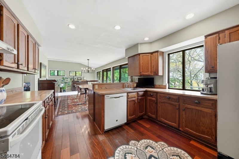 160 Sandy Ridge Rd