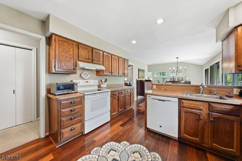 160 Sandy Ridge Rd