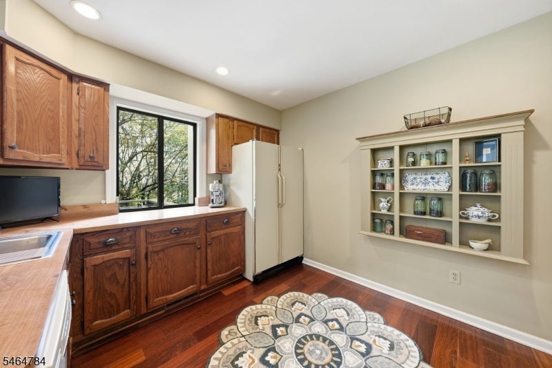 160 Sandy Ridge Rd