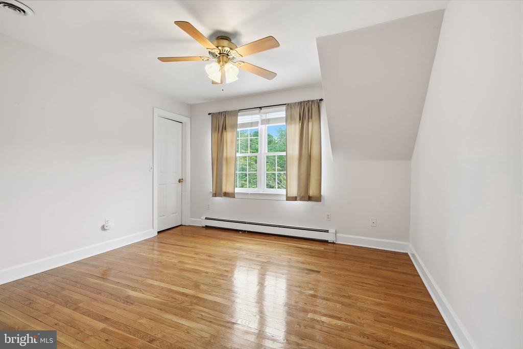 136 ROCKTOWN-LAMB ROAD