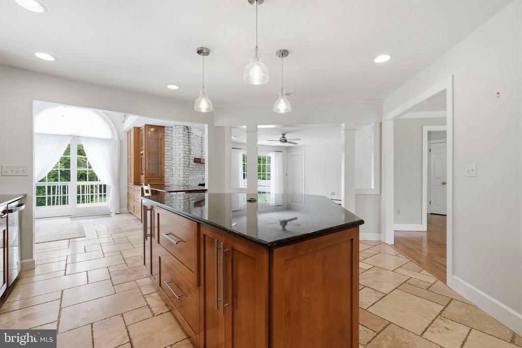 136 ROCKTOWN-LAMB ROAD