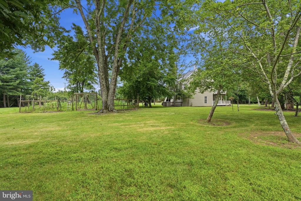 136 ROCKTOWN-LAMB ROAD