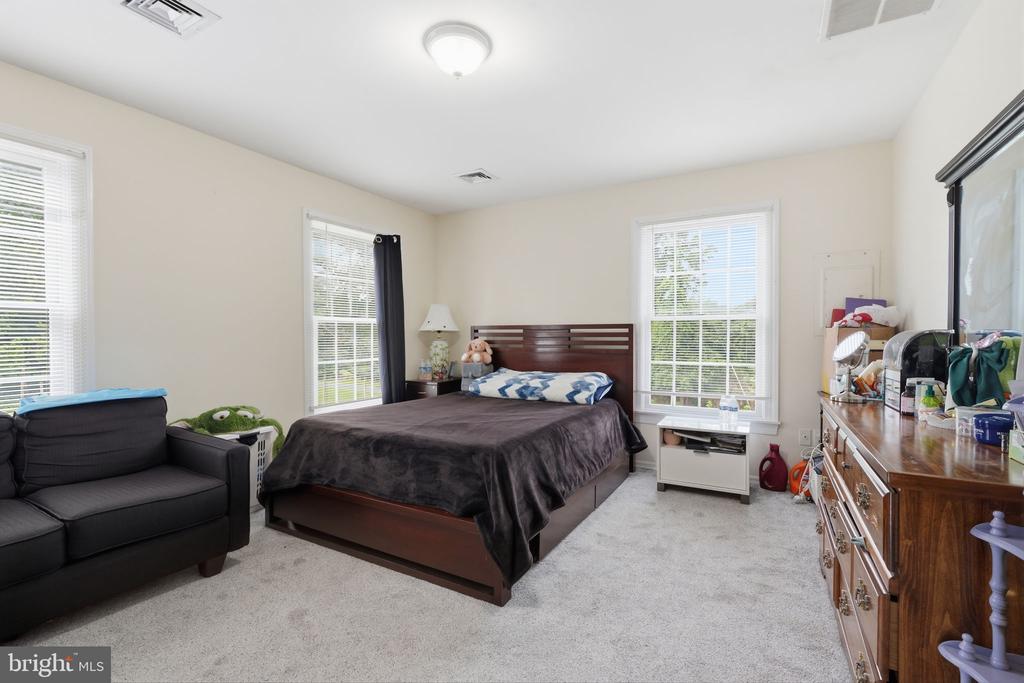 136 ROCKTOWN-LAMB ROAD