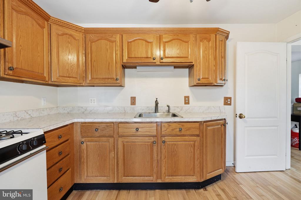 136 ROCKTOWN-LAMB ROAD