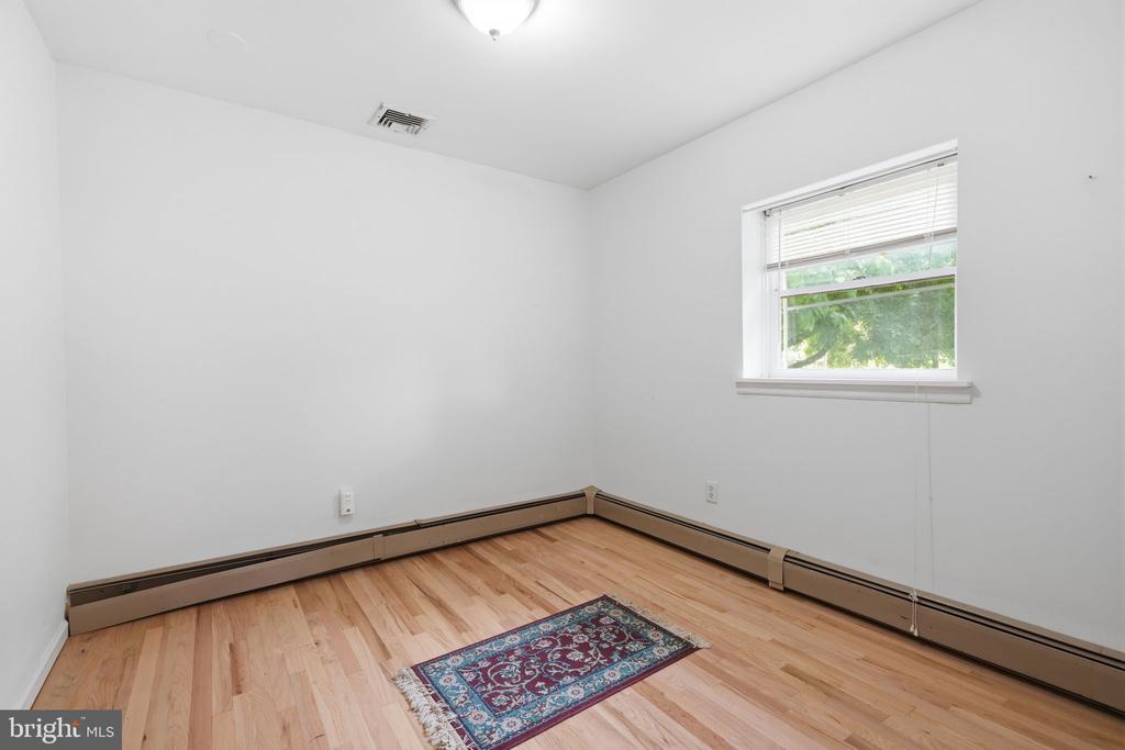 136 ROCKTOWN-LAMB ROAD