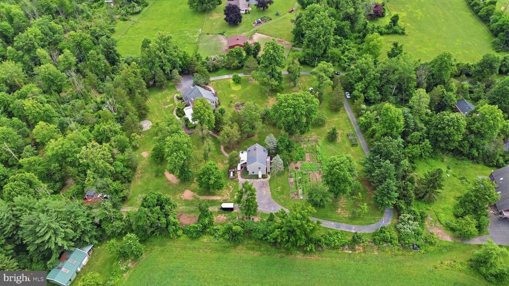 136 ROCKTOWN-LAMB ROAD