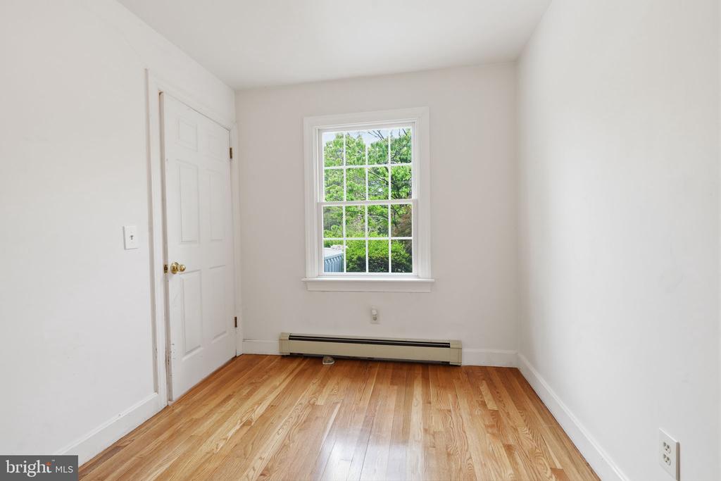136 ROCKTOWN-LAMB ROAD