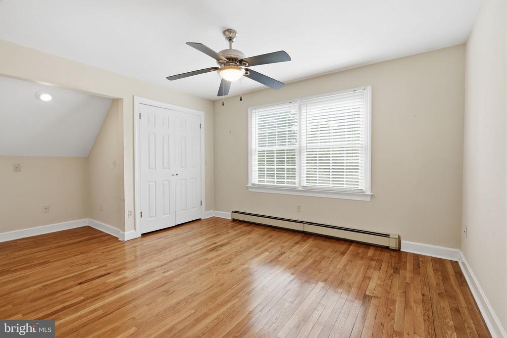 136 ROCKTOWN-LAMB ROAD