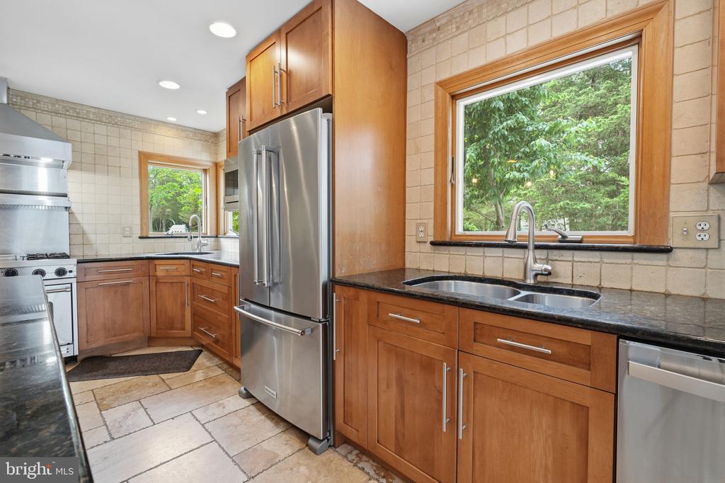 136 ROCKTOWN-LAMB ROAD