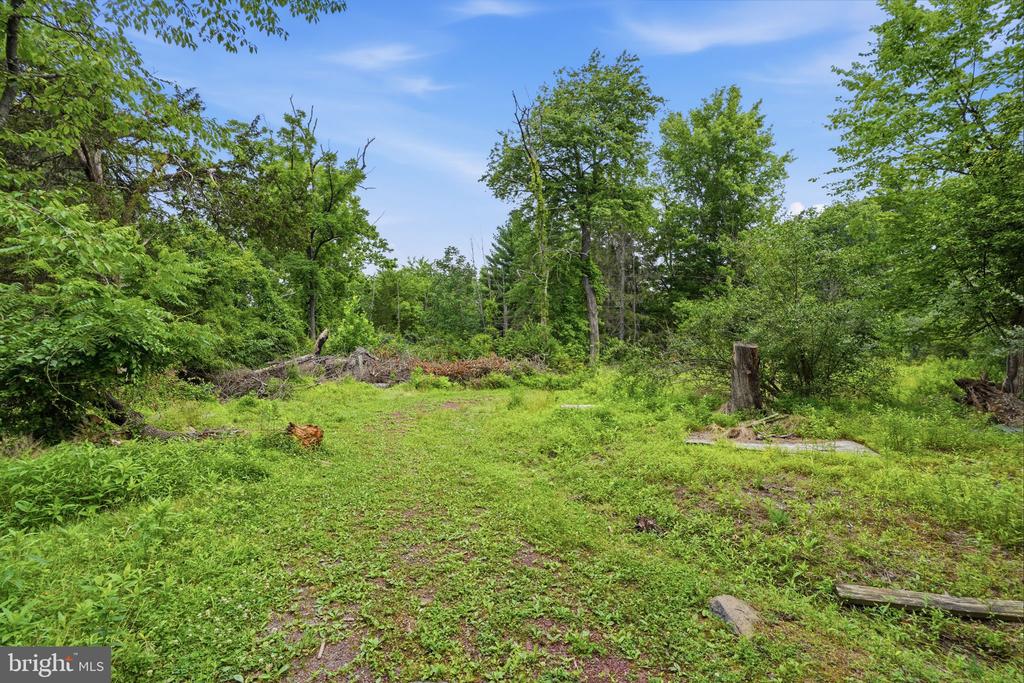 136 ROCKTOWN-LAMB ROAD