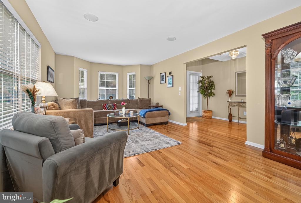 2 SHACKAMAXON TERRACE