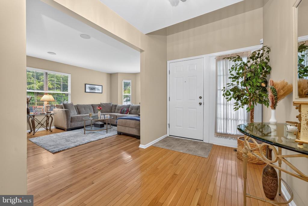 2 SHACKAMAXON TERRACE
