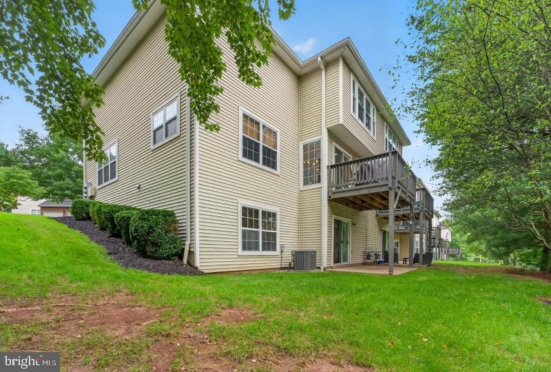 2 SHACKAMAXON TERRACE