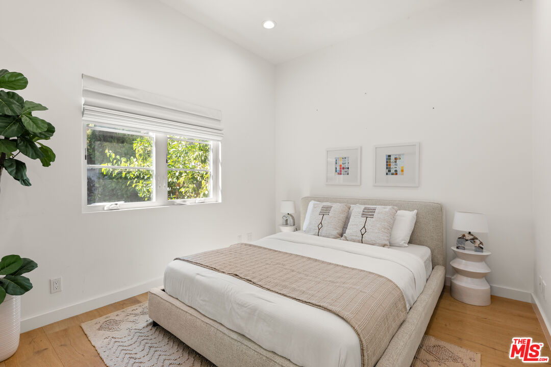 1618 S Durango Ave