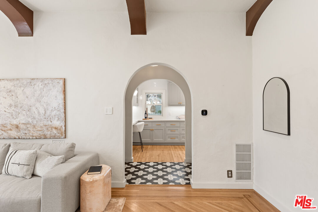 1618 S Durango Ave