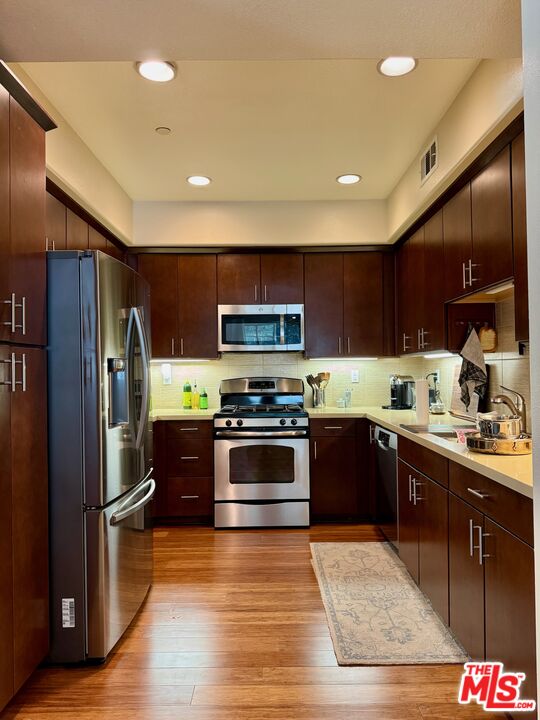 1627 Echo Park Ave Unit: 2