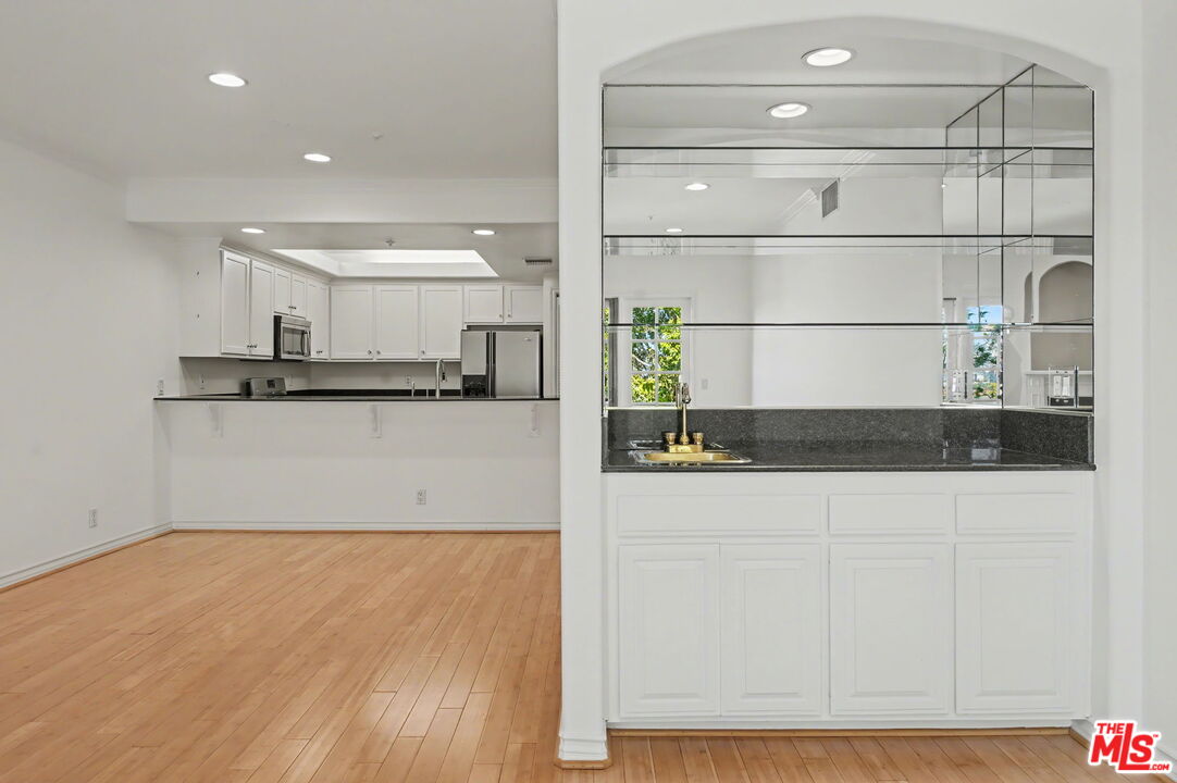 1278 S Camden Dr Unit: 303