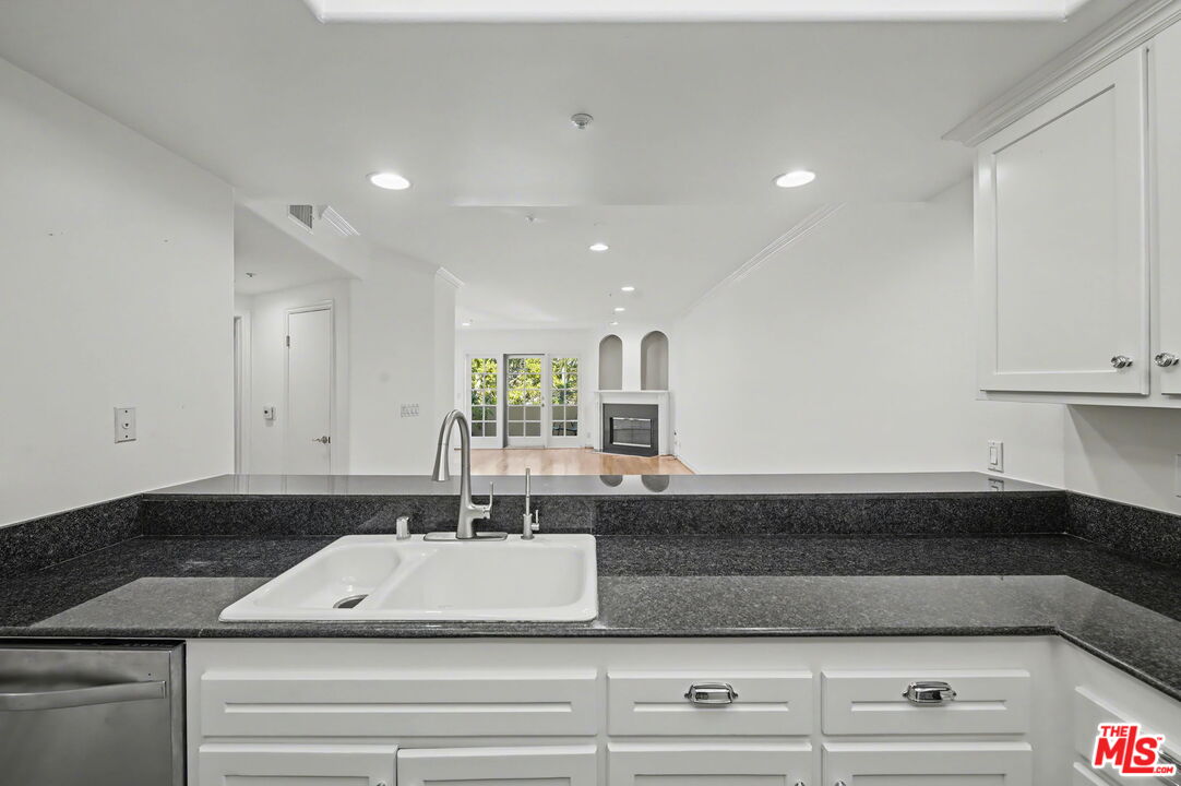 1278 S Camden Dr Unit: 303