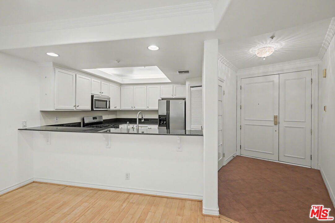 1278 S Camden Dr Unit: 303