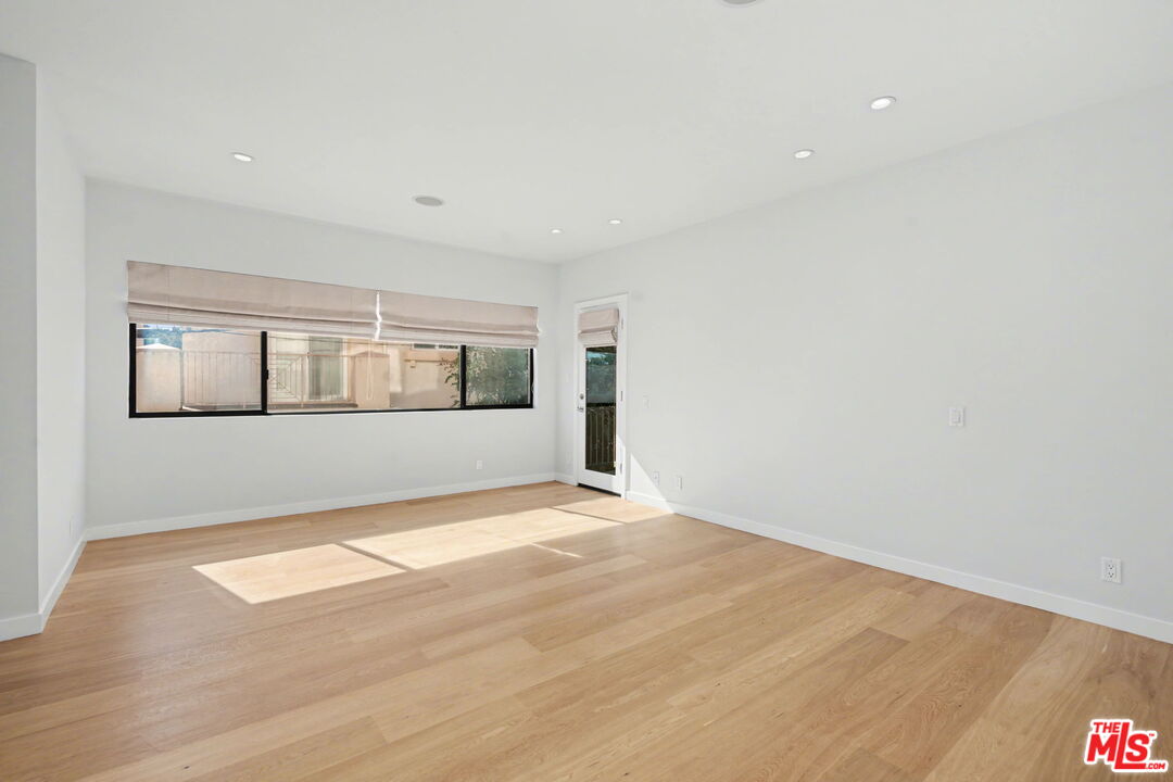 1021 Westmount Dr Unit: 102