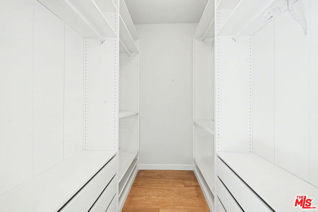 1021 Westmount Dr Unit: 102