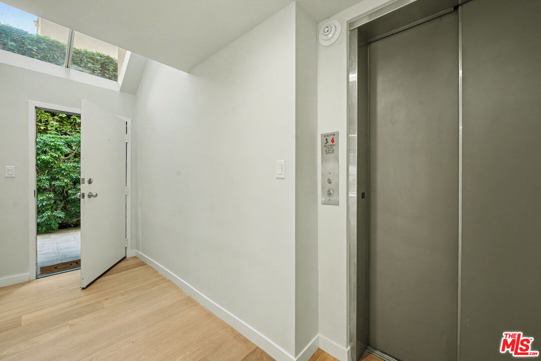 1021 Westmount Dr Unit: 102