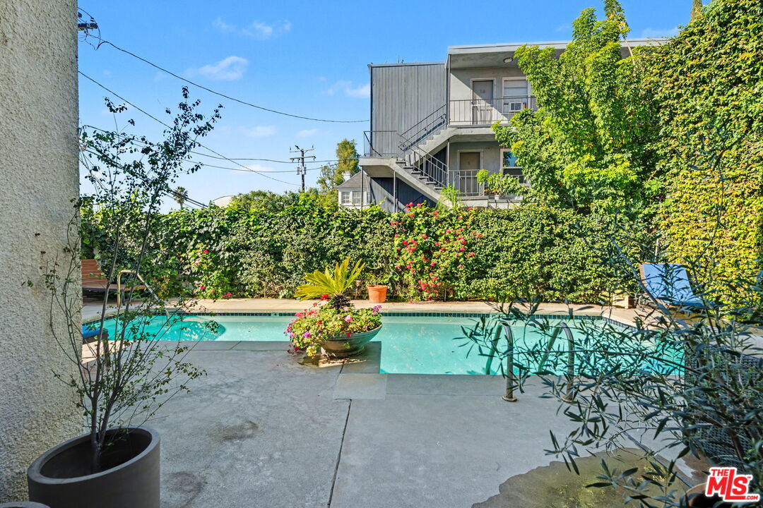 1021 Westmount Dr Unit: 102