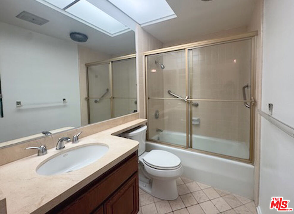 1655 Selby Ave Unit: 102