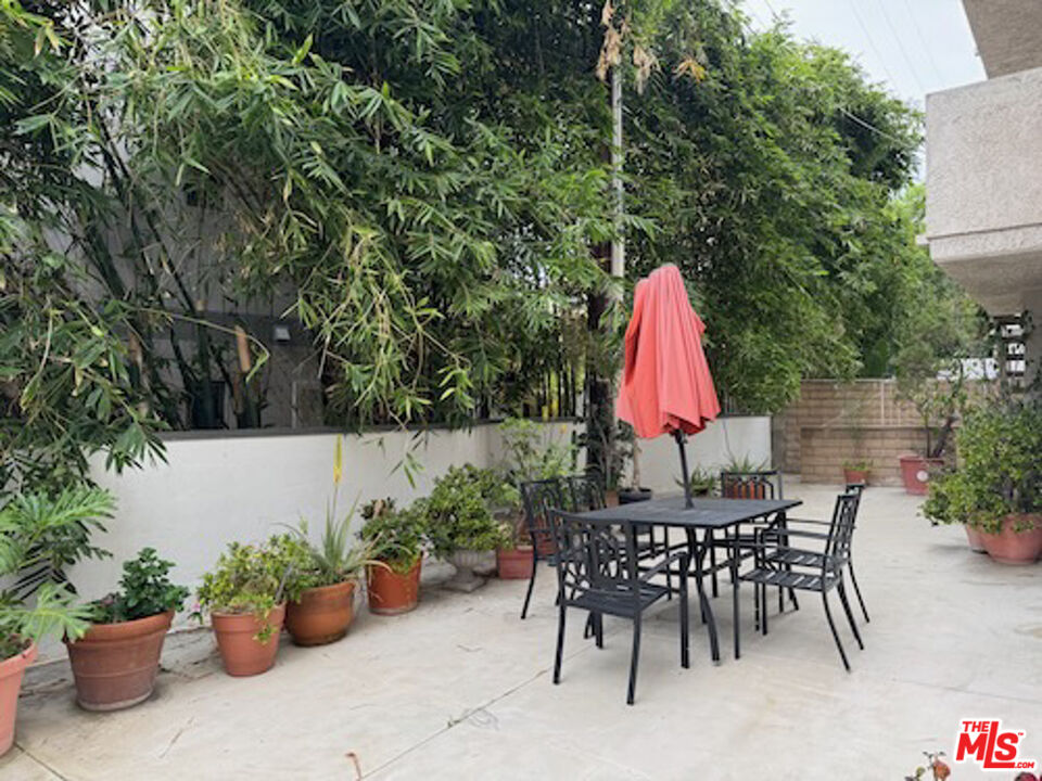 1655 Selby Ave Unit: 102