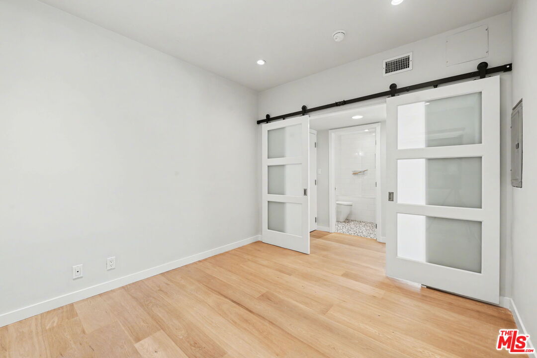 1021 Westmount Dr Unit: 102