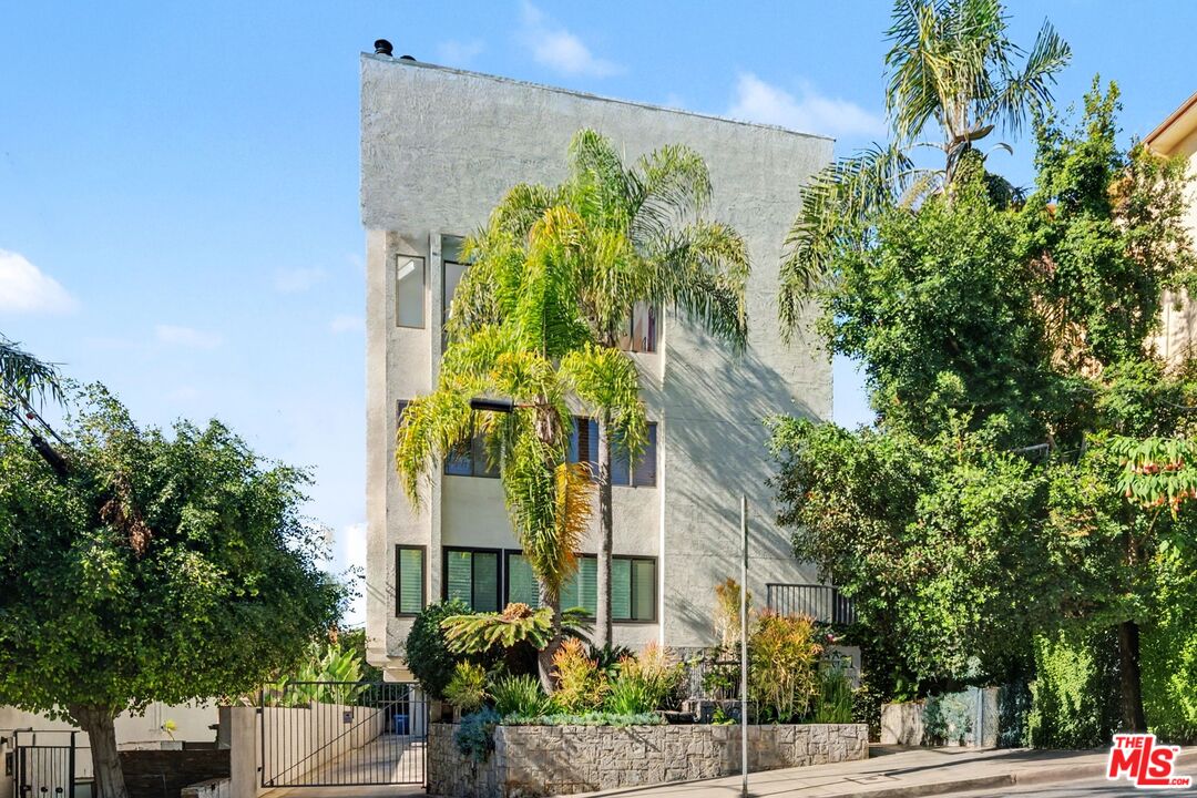 1021 Westmount Dr Unit: 102
